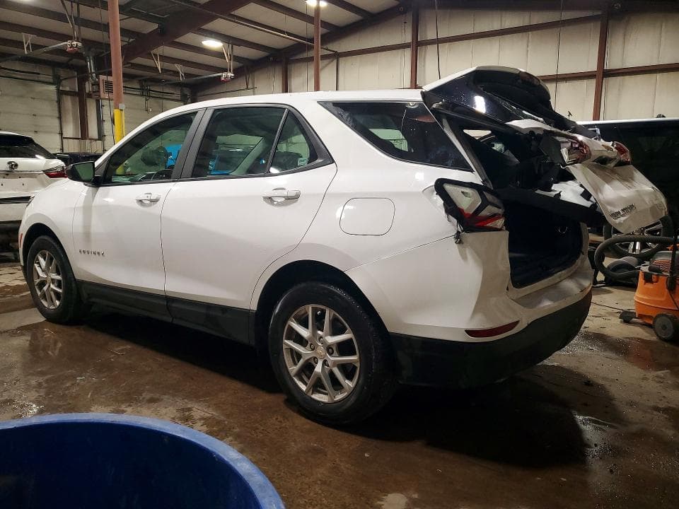 2023 CHEVROLET EQUINOX LS 2