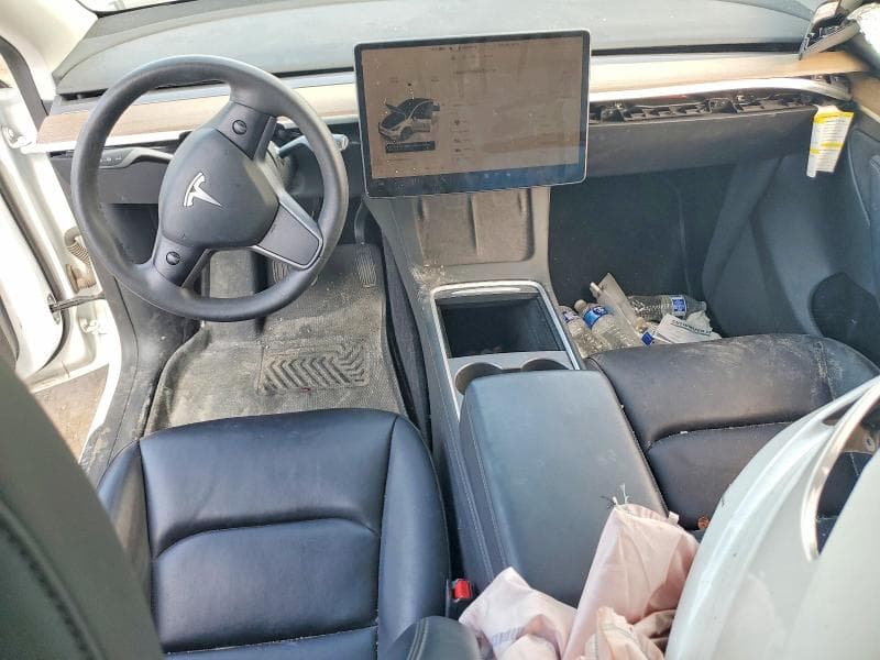 2023 TESLA MODEL Y 8