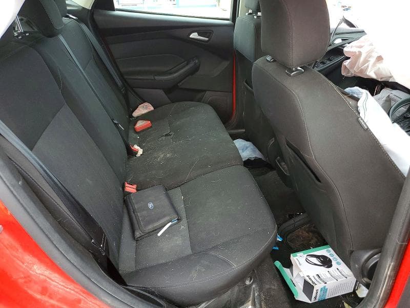 2017 FORD FOCUS SE 11
