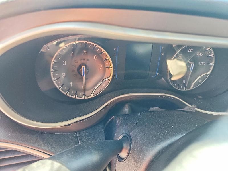 2021 CHRYSLER VOYAGER LXI 9