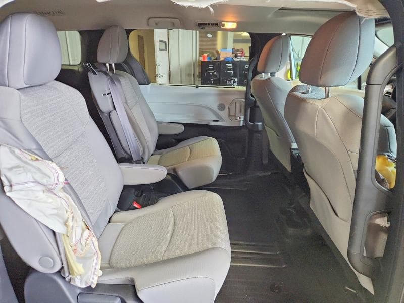 2025 TOYOTA SIENNA LE 11