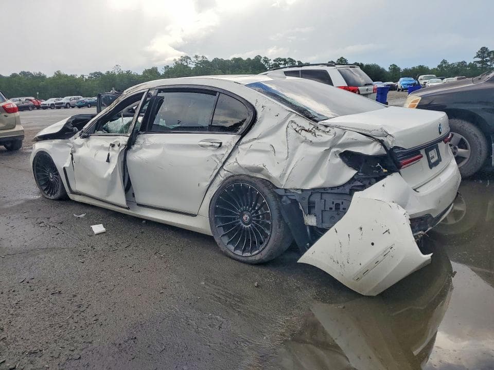 2022 BMW 750 XI 2