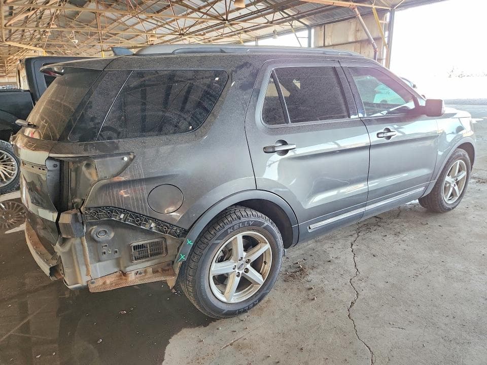 2018 FORD EXPLORER XLT 3