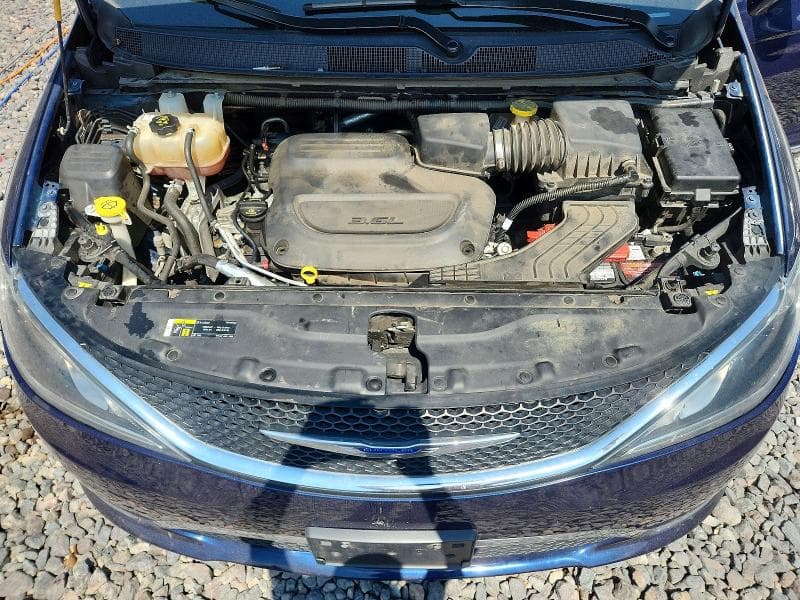 2019 CHRYSLER PACIFICA LIMITED 12