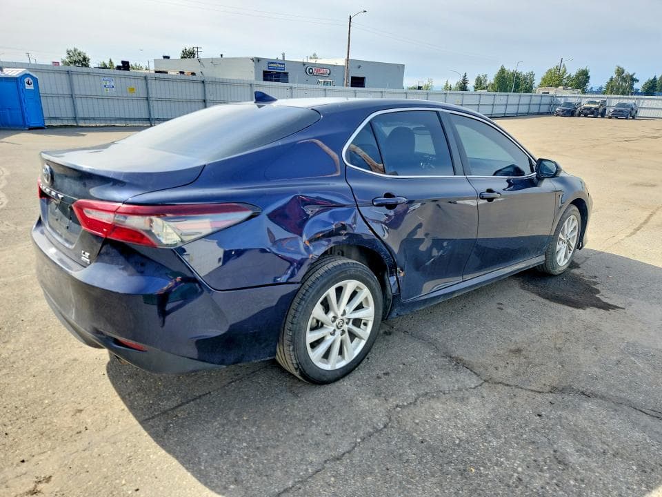 2022 TOYOTA CAMRY LE 3