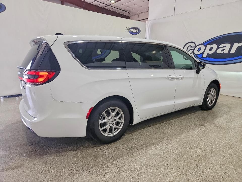 2026 CHRYSLER PACIFICA SELECT 3