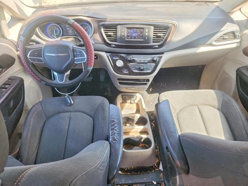 2017 CHRYSLER PACIFICA TOURING 8