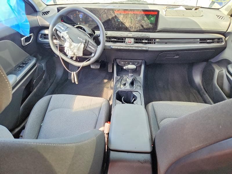 2025 KIA K4 LXS 8