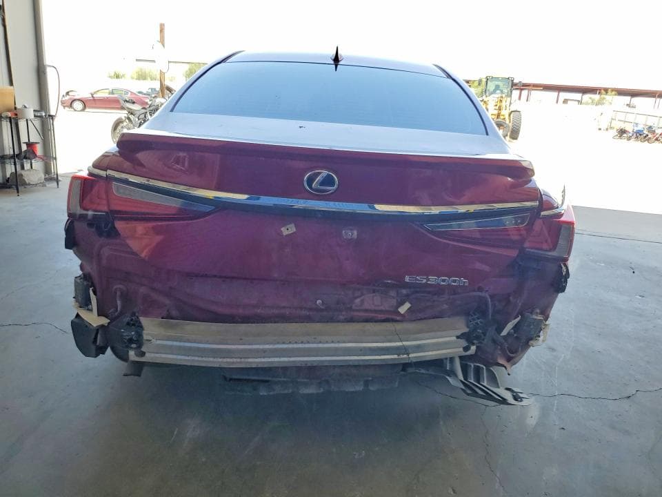 2020 LEXUS ES 300H 6