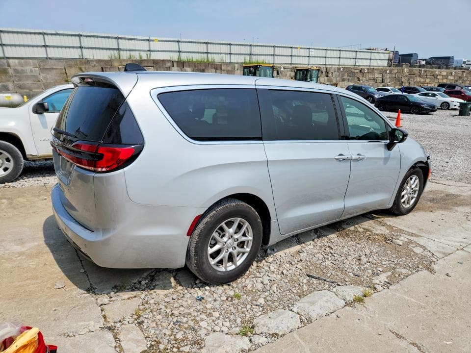 2026 CHRYSLER PACIFICA SELECT 3
