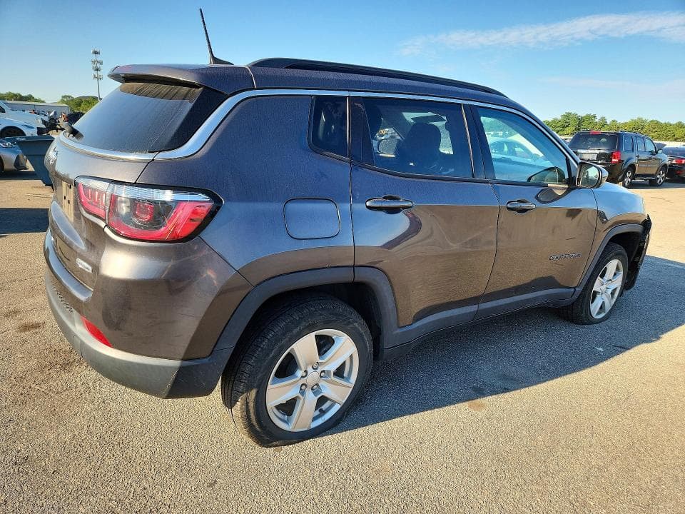 2022 JEEP COMPASS LATITUDE 3