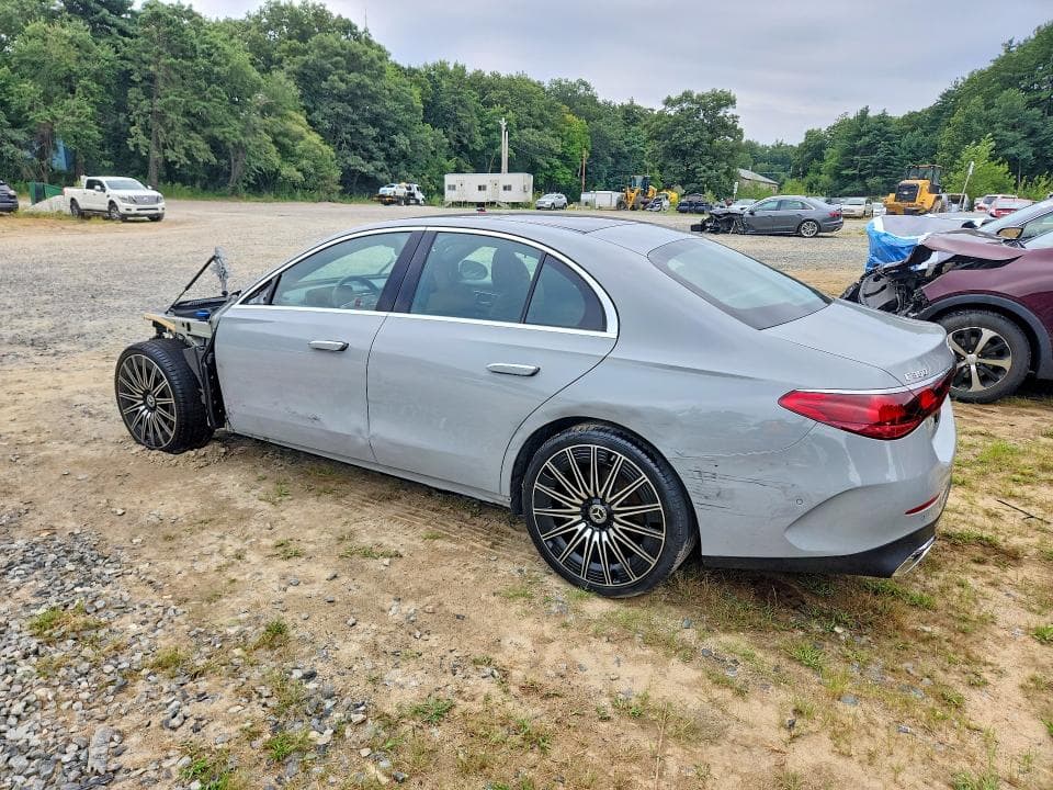 2026 MERCEDES-BENZ E 350 2