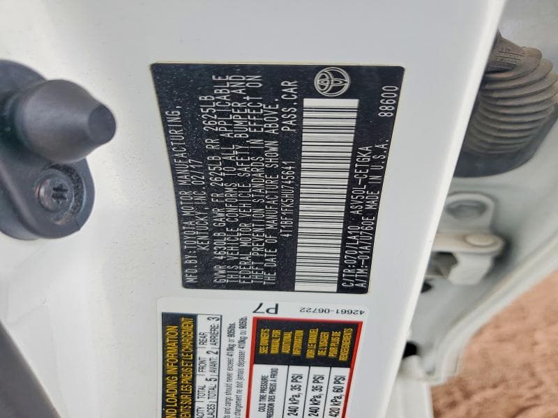 2017 TOYOTA CAMRY XLE 13