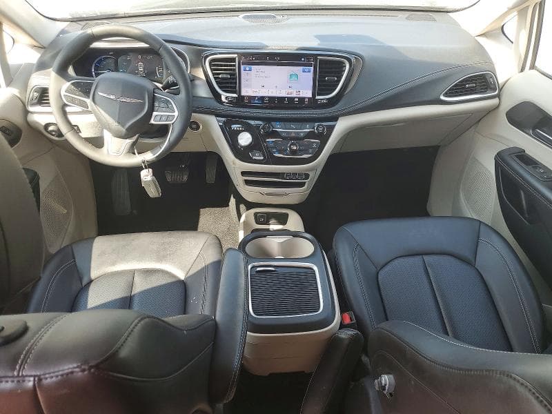 2024 CHRYSLER PACIFICA HYBRID SELECT 8