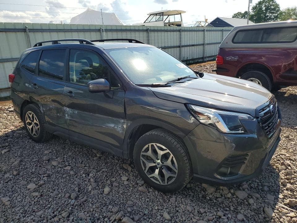 2022 SUBARU FORESTER PREMIUM 4