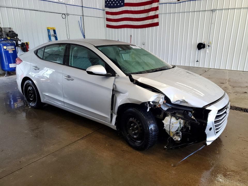 2017 HYUNDAI ELANTRA SE 4