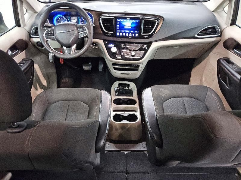 2017 CHRYSLER PACIFICA TOURING 8