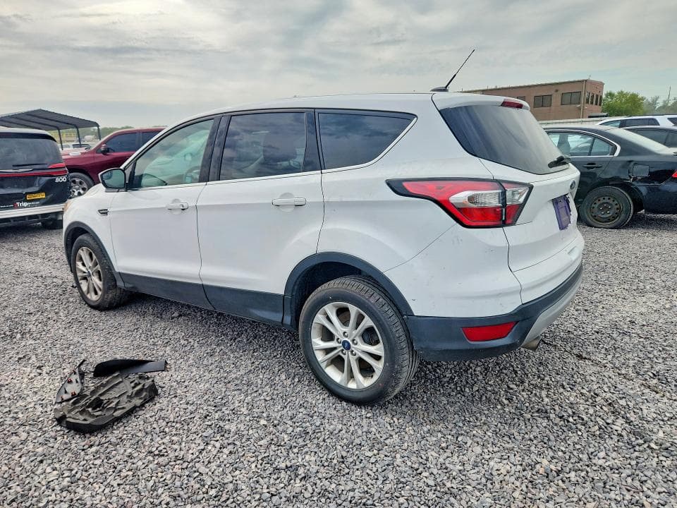 2017 FORD ESCAPE SE 2