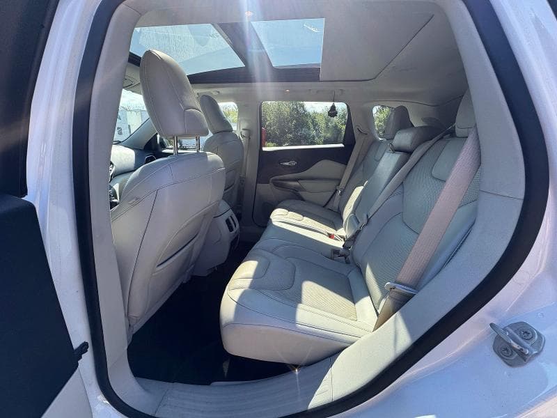 2021 JEEP CHEROKEE LIMITED 12