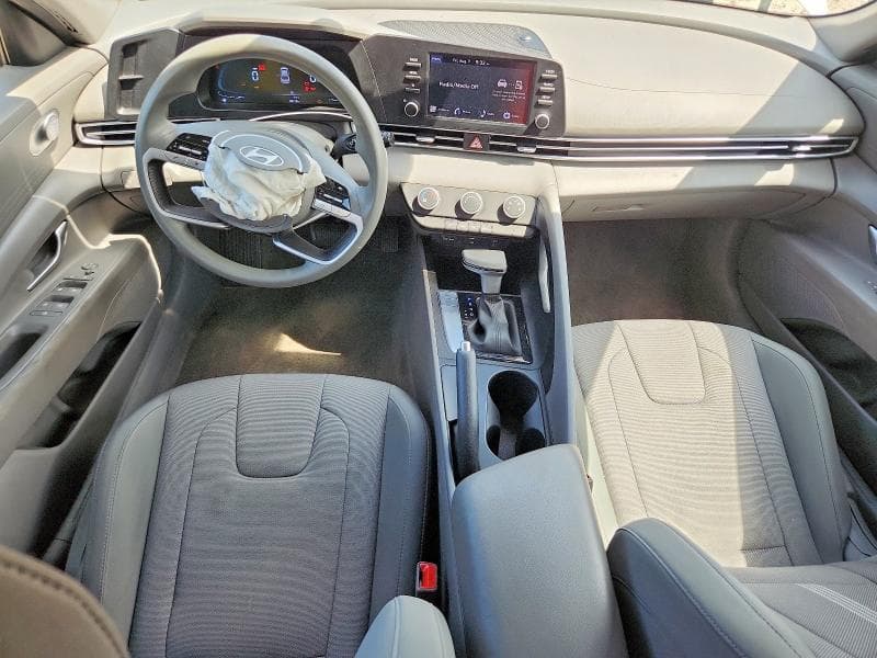 2024 HYUNDAI ELANTRA SE 8