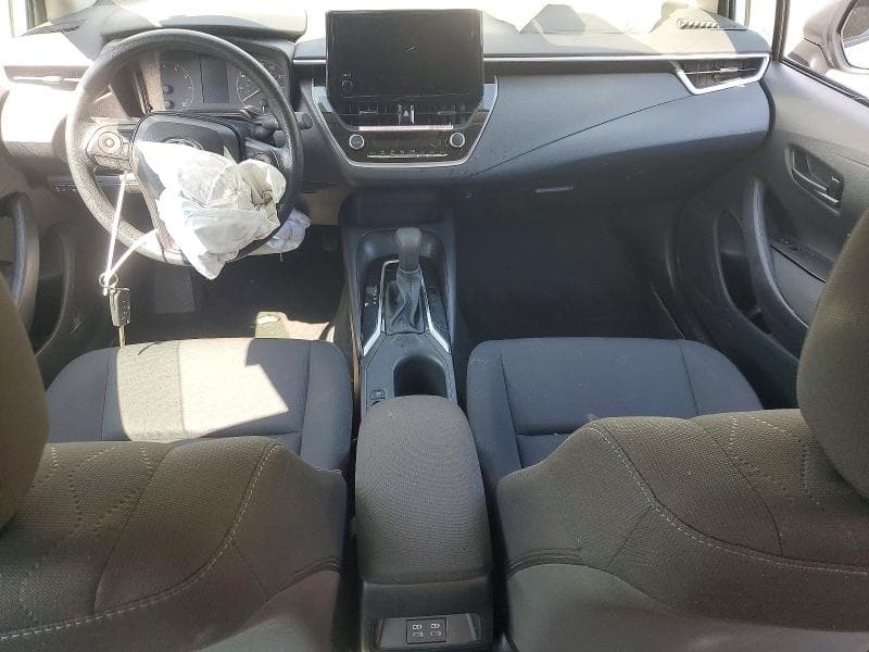 2025 TOYOTA COROLLA LE 8