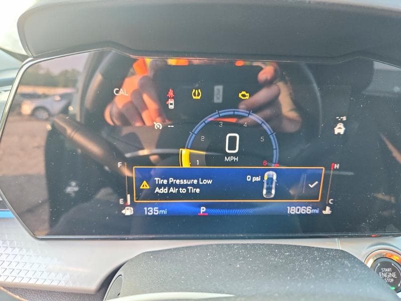 2025 CHEVROLET TRAX 1LT 9