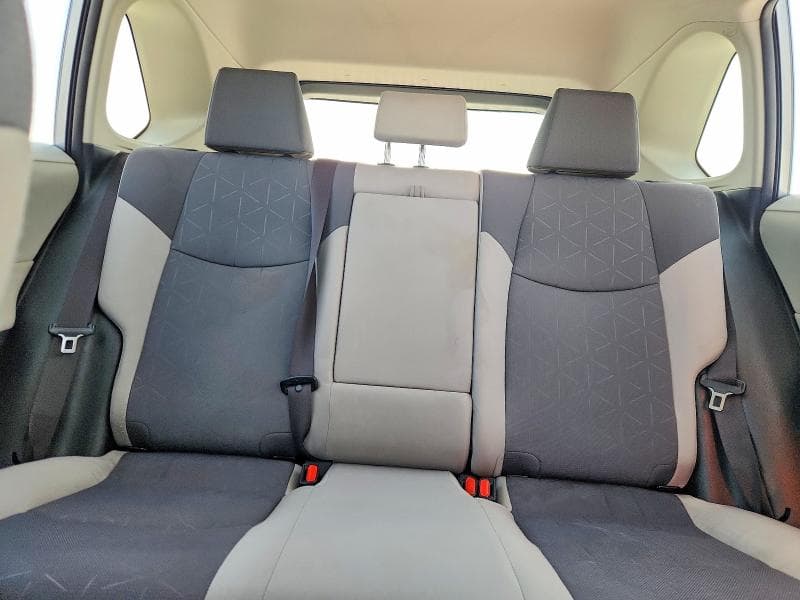 2019 TOYOTA RAV4 XLE 10