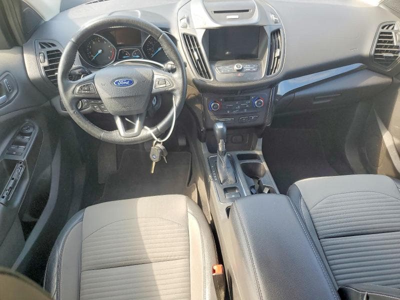 2017 FORD ESCAPE SE 8
