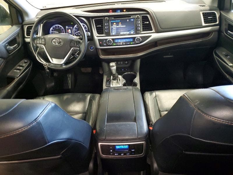 2018 TOYOTA HIGHLANDER XLE 8