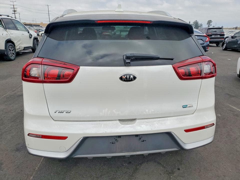 2018 KIA NIRO LX 6