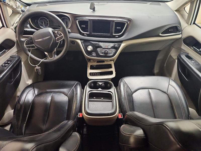 2021 CHRYSLER VOYAGER LXI 8