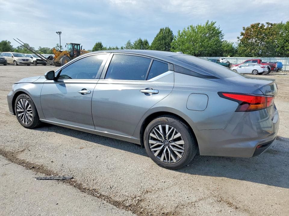 2023 NISSAN ALTIMA SV 2