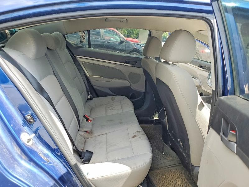 2018 HYUNDAI ELANTRA SEL 10