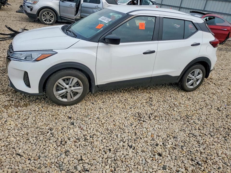 2023 NISSAN KICKS S