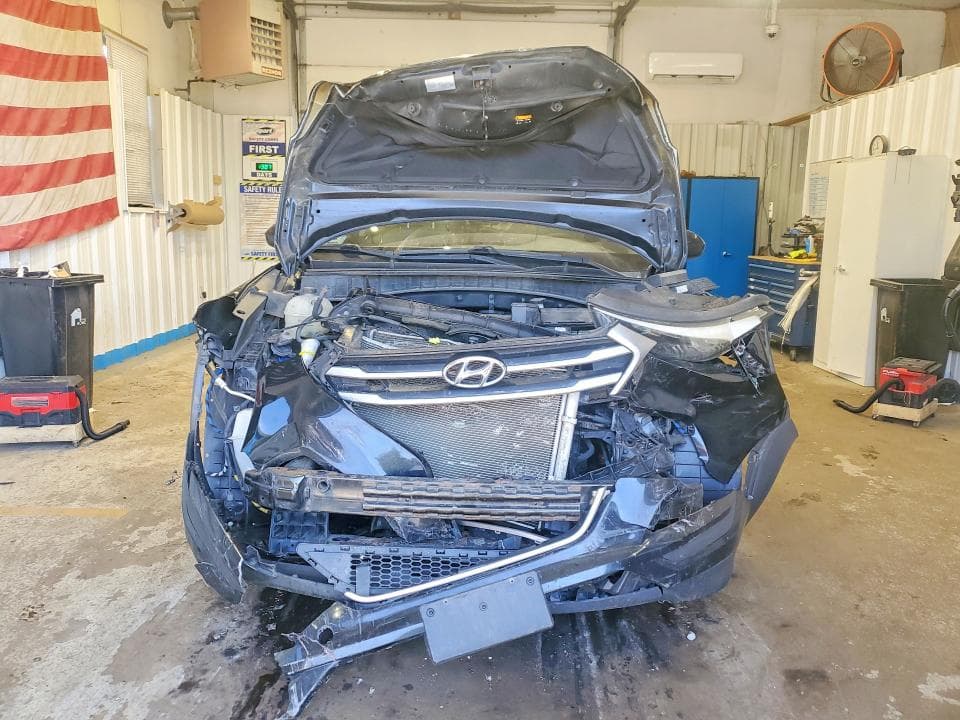 2017 HYUNDAI TUCSON SE 5