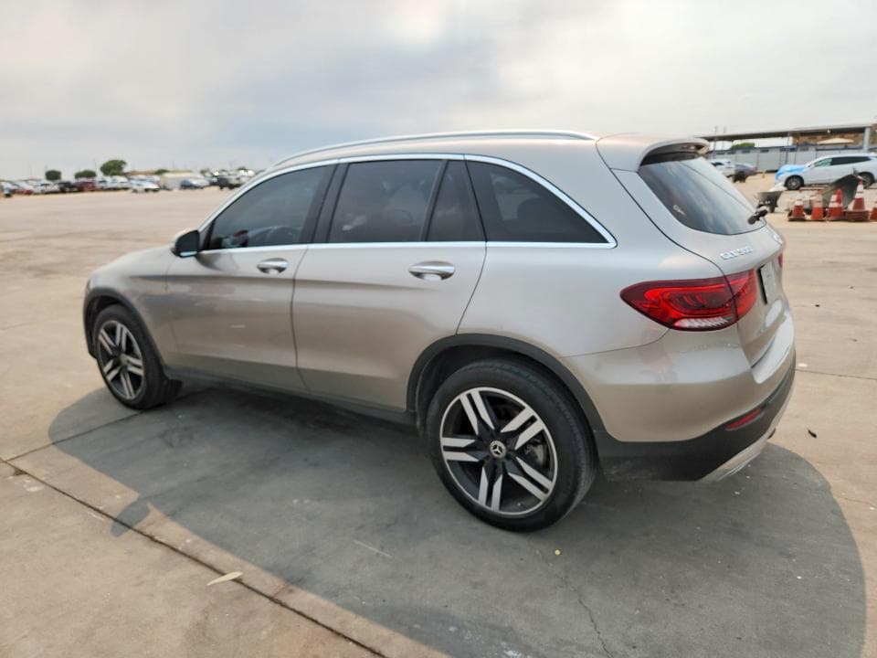 2020 MERCEDES-BENZ GLC 300 2