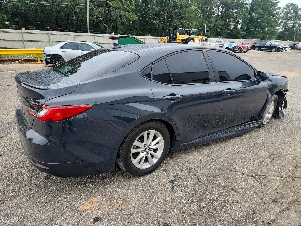 2025 TOYOTA CAMRY LE 3