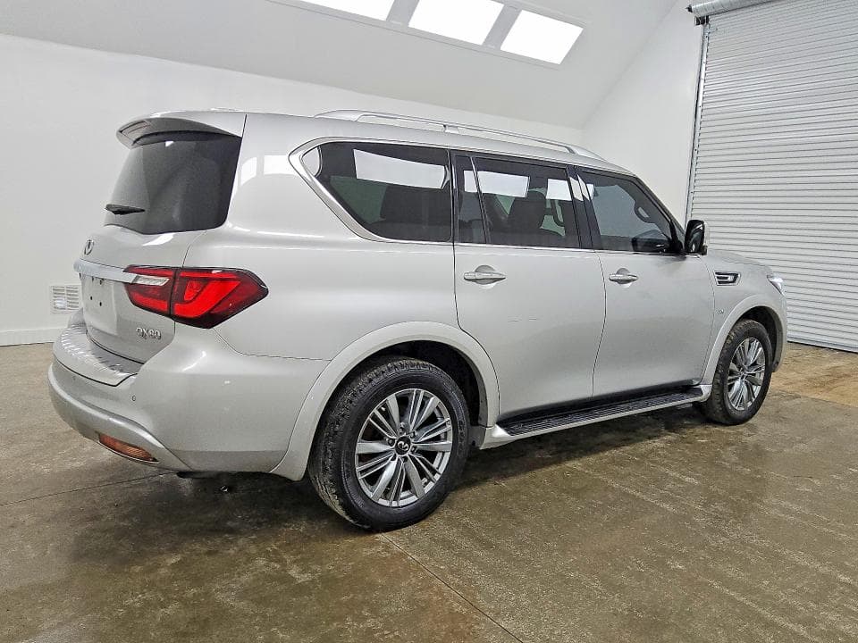 2019 INFINITI QX80 LUXE 3