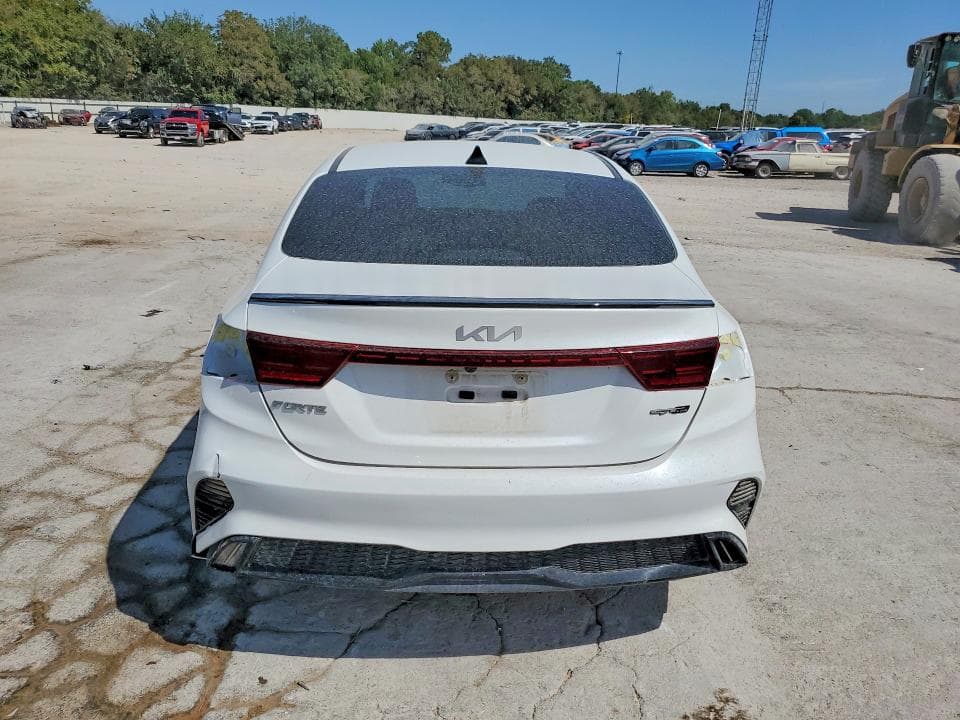 2023 KIA FORTE GT LINE 6