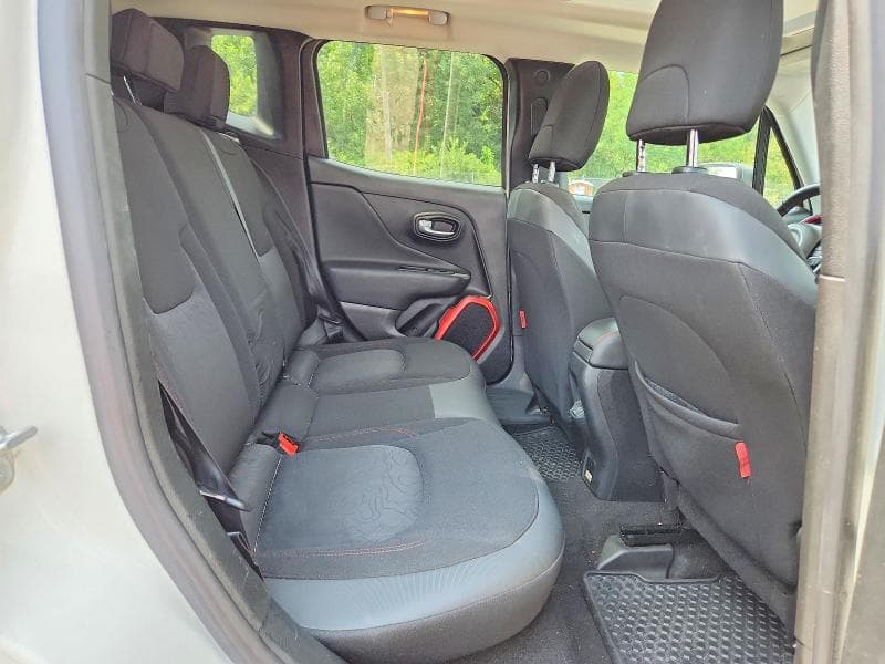 2018 JEEP RENEGADE TRAILHAWK 11