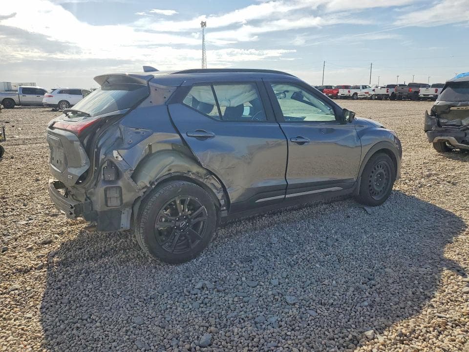 2024 NISSAN KICKS SR 3
