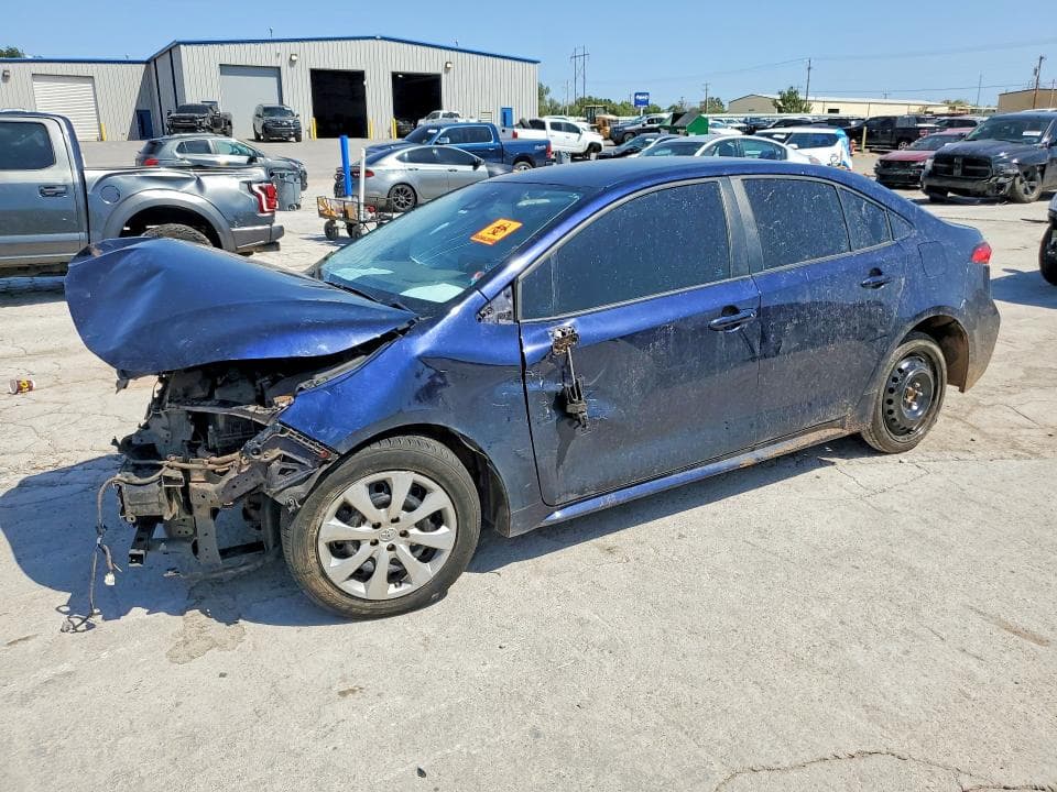 2022 TOYOTA COROLLA LE - 1