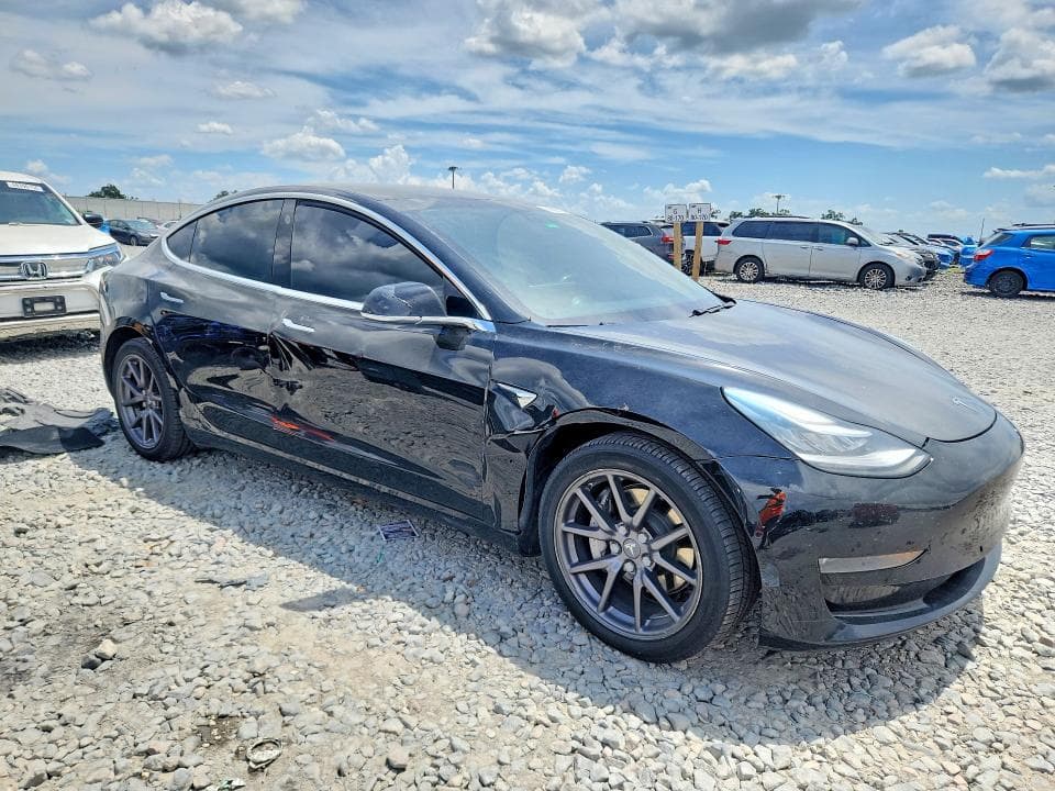 2020 TESLA MODEL 3 4