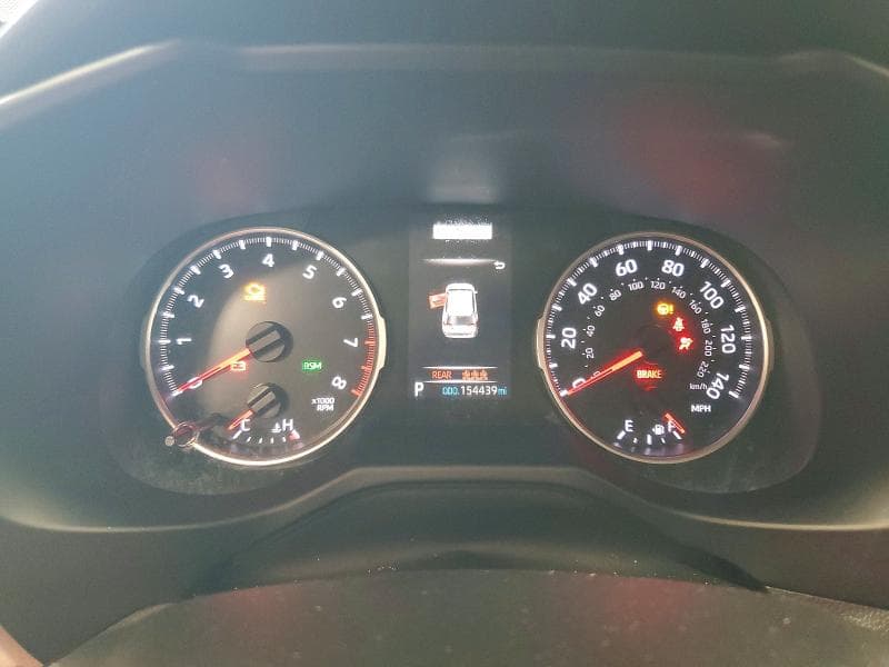 2021 TOYOTA RAV4 XLE 9