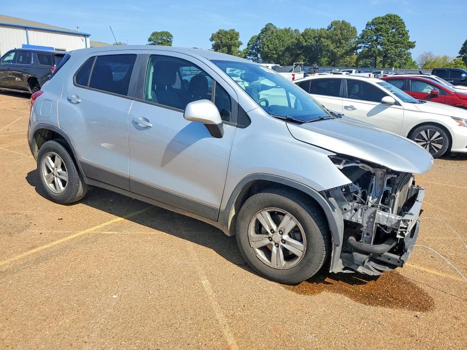 2020 CHEVROLET TRAX LS 4
