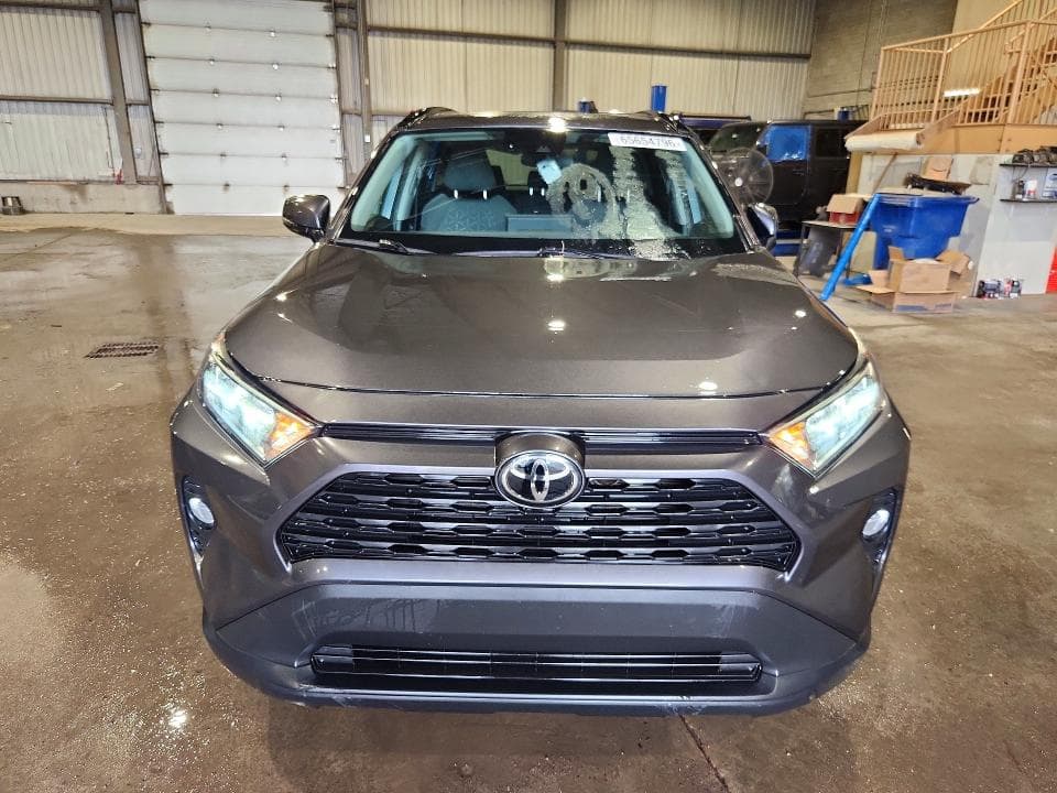 2021 TOYOTA RAV4 XLE 5