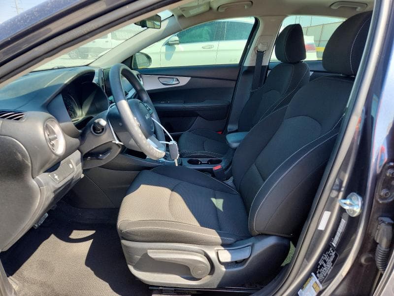 2022 KIA FORTE FE 7