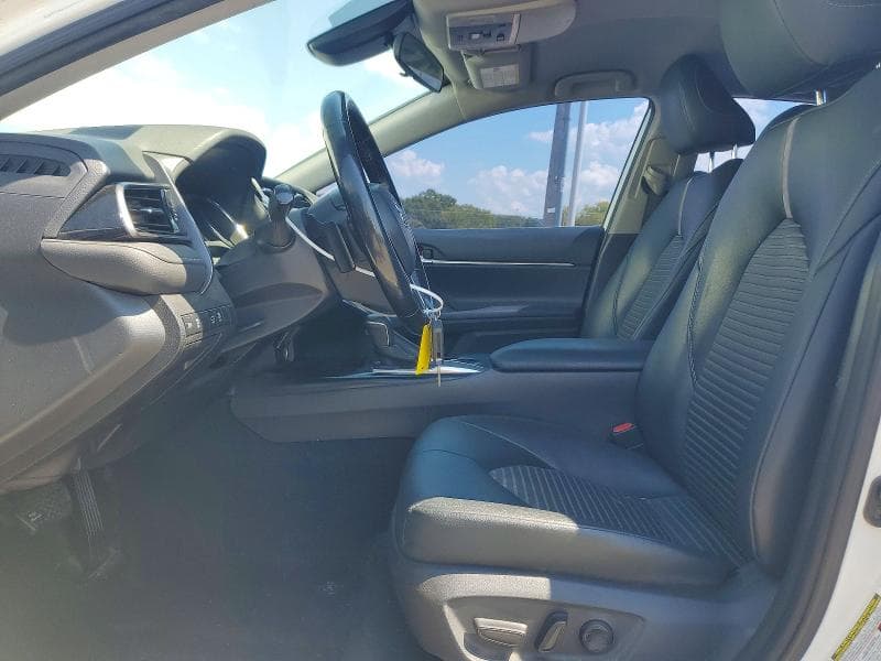 2019 TOYOTA CAMRY SE 7
