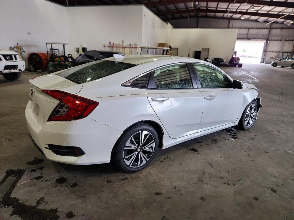 2018 HONDA CIVIC EXL 3