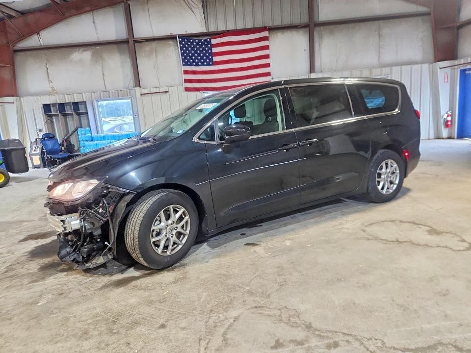 2023 CHRYSLER VOYAGER LX - 1